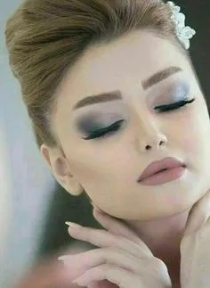 دو چشم مست تو کز خواب صبح برخیزند هزار فتنه به هر گوشه‌ای