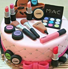 اینم کیک روز دختر برای دخترای ویس!!!! 