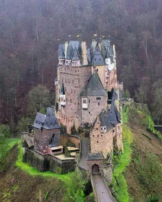 قلعه التز که در دل طبیعت کشور آلمان واقع شده است
