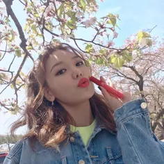 Girls’ Generation’s Sooyoung Shares Touching Post About T