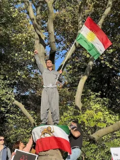 تجزیه‌طلبای کردستان توی برلین پرچم سلطنت‌طلبان رو فتح کرد