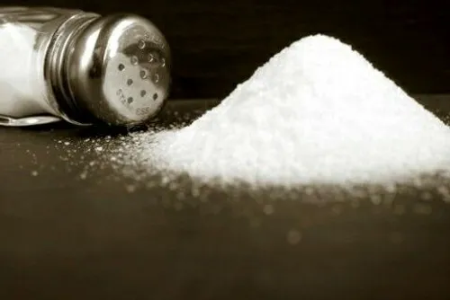 5 علت برای کاهش مصرف نمک