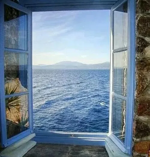 پنجره را باز میکنم ...