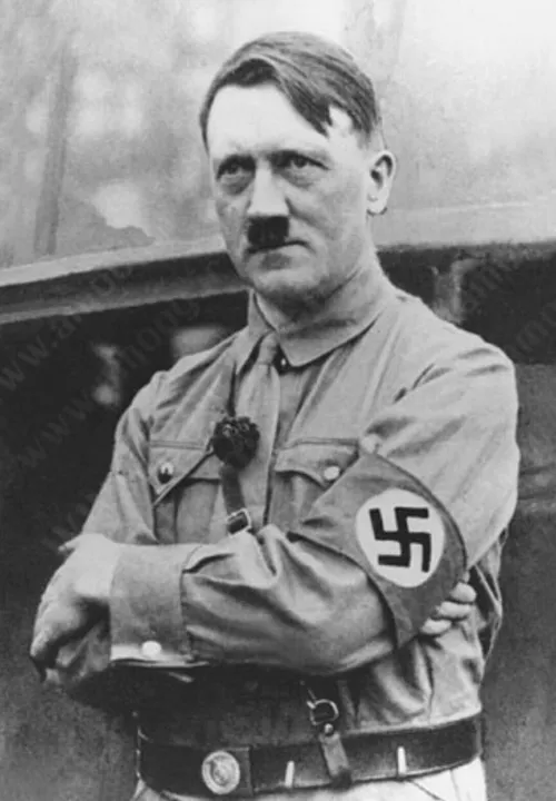 هیتلر به خاطر اقداماتی که برای متمایز کردن اقتصاد آلمان ا