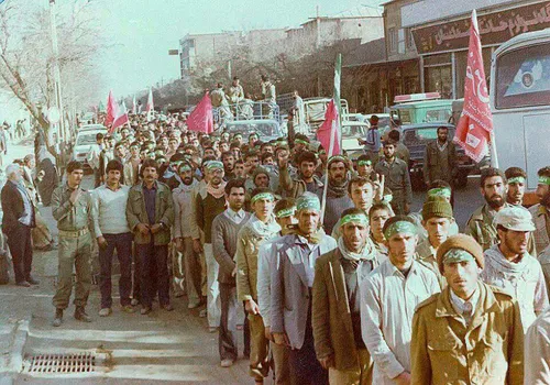 درصفهای طولانی تر ایستادند و جانشان را در انتهای صف تقدیم