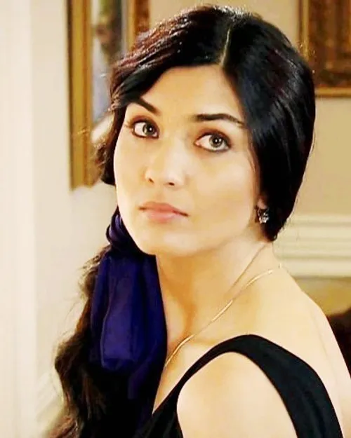 "tuba-buyukustun"