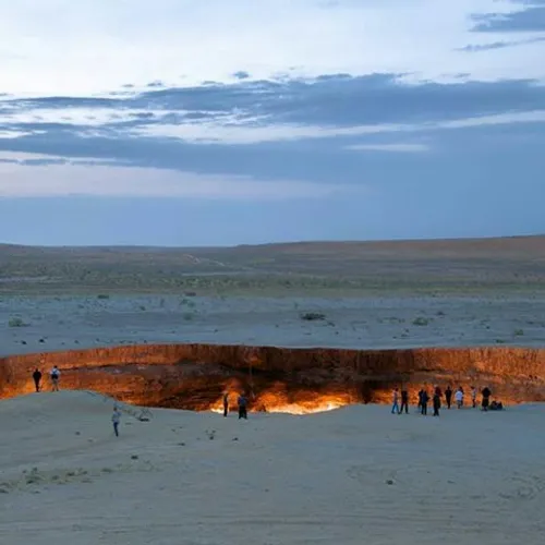 دروازه جهنم یکی از مکان های عجیب در ترکمنستان است که پس ا