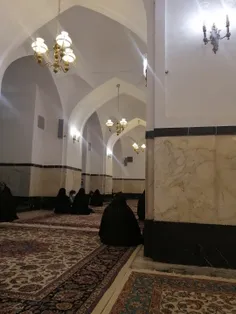 نشسته ام گوشه مسجد گوهرشاد...