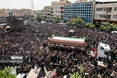 جمعیت عظیم مردم ایران در تشییع پیکر شهید رئیسی ، تهران ، 