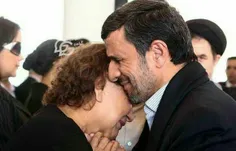 ‏از روزی که احمدی نژاد مادر چاوز رو بغل کرد این کشور رنگ 