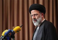 ملت باید انتخاب کند بین رئیسی که دست مفسدان نامدار را ازب