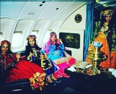 تصویری جالب از مهمانداران هواپیمایی "ایران ایر" که در حاش