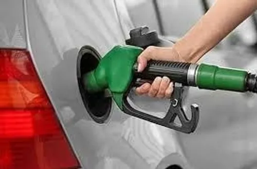 🔴 ثبت رکورد مصرف بیش از ۱۴۰ میلیون لیتر بنزین با آغاز سفر