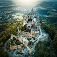 قلعه هوهنزولرن(Hohenzollern) با چشم انداز زیبا و بیش از ۳