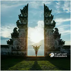 "دروازه بهشت پورا لمپویانگ" در بالی#اندونزی یکی از زیباتر