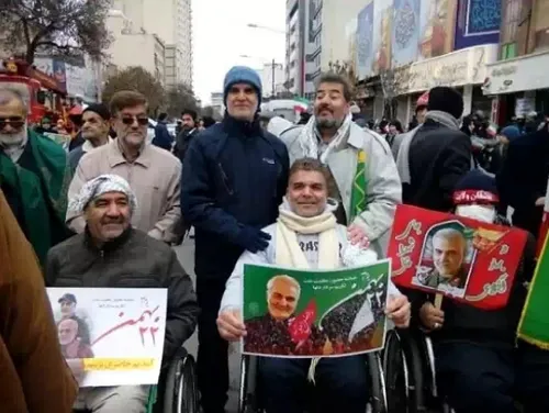 🕊 آقای محمد محمدی سرپرست محترم گروه در راهپیمایی 22 بهمن 