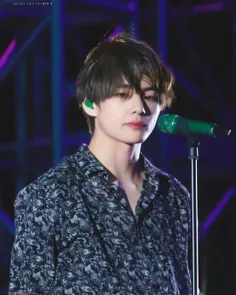 من چیکار کنم اخه تو انقدر خوشگلی😭 😭 😍 😍 😍 💜 💜 💜  #v #bts