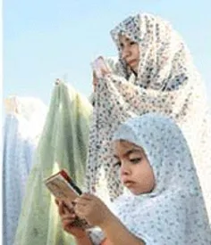 به بچه های خود از کوچکی نماز بیاموزید