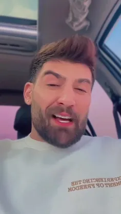 آهنگ معروف  توی قلبم تو لایق سلطنتی👑❤ از محمد محرمی ... خ