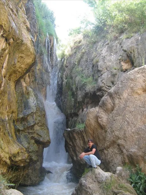 آبشار گل آخور یکی از جاهای دیدنی استان آذربایجان شرقی است
