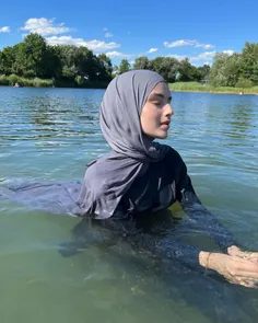 در آب خنک نشستن خیلی لذت دارد