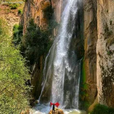 #آبشار زیبای شاهاندشت با ارتفاع حدود ٦٢ متر، از مرتفع‌تری