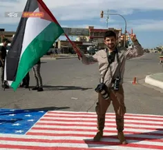 ▪ ️با پرچم #فلسطین روی پرچم #آمریکا در #عراق عکس داشته با