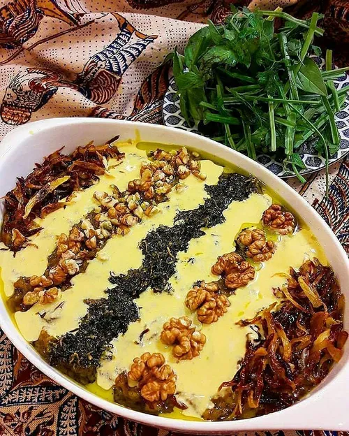 با این که میدونم دیره ولی صبحتون بخیر💐 حلیم بادمجان😋