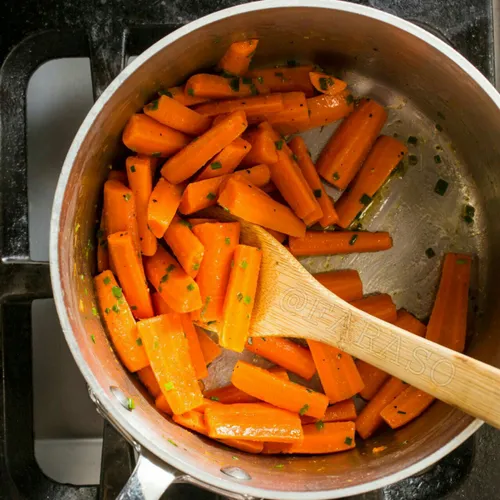 مصرف هویج یکی از سلاحهای مقابله با کبد چرب است !