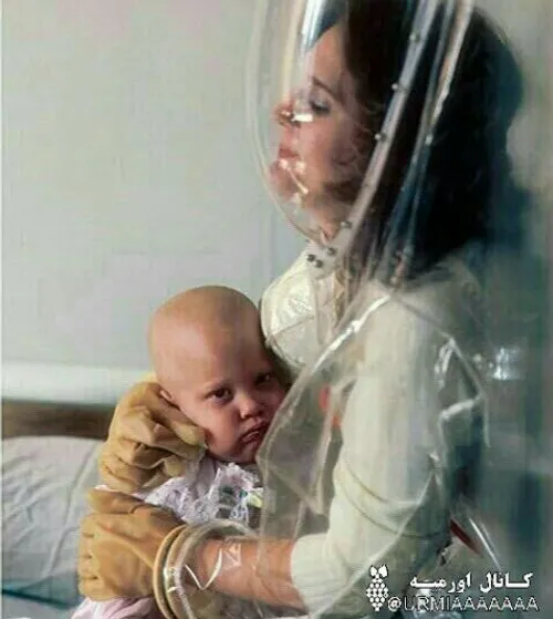 اغوش مادر.کودک قرنطینه