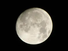 عکسی از ماه که وقتی ماه در نزدیکترین فاصله به زمین بوده ش