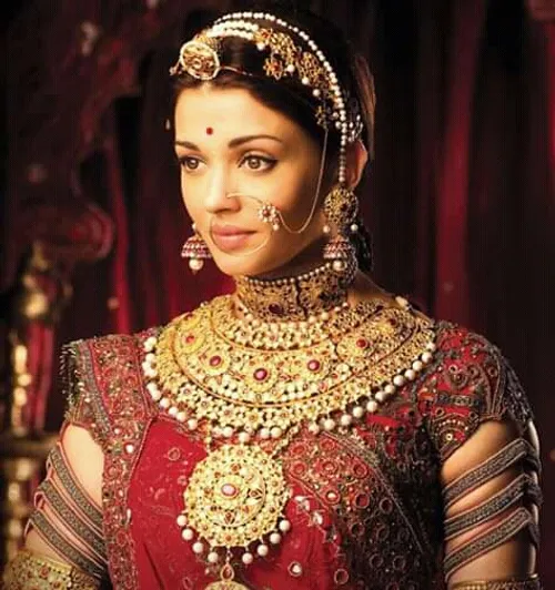 عروس هندی طلا مهریه ازدواج ثروت بازار طلا لباس عروس
