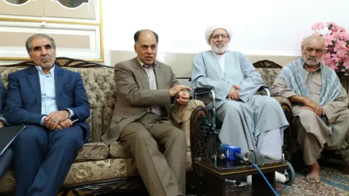 استاندار سیستان و بلوچستان در دیدار با خانواده سردار شهید