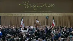 دست کارگری که بوسیدنی است به امید گشایش در معیشتشان