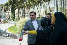 📸 #سندروم_دست_بیقرار عباس #آخوندی ، وزیر راه #روحانی & #ر