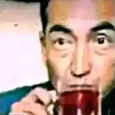 دیدم همکارم رفته کنار جاده و نمیاد