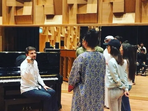 Sami Yusuf begins rehearsals with the winners of the UAE 