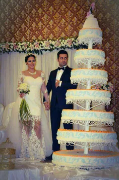 اینم کیک عروسیشون