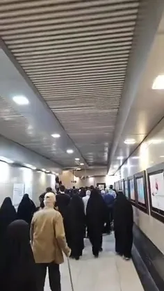 جمعیت تو مترو به هم رسید و درددل‌ها شروع شد