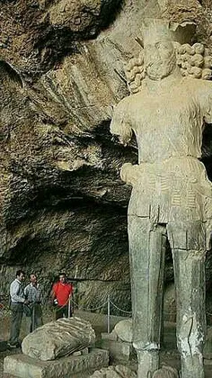 #مجسمه عظیم 1700 ساله شاهپور؛ شگفتی بی نظیر #کازرون !