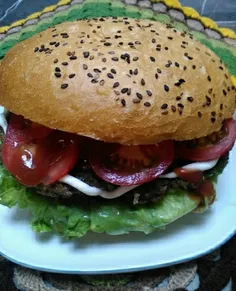 شام خودم تنهایی🍔😋⁦❤️⁩🍔