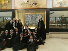 یه روز خوب  یه اردو خوب بابچه های دبیرستان عفاف در موزه ح