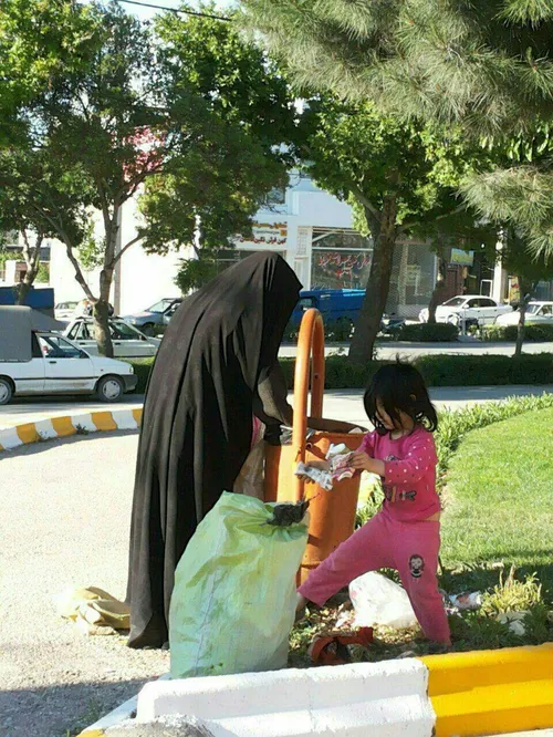 ایران وای بر ما که کنارمان این همه فقر وجود داره . صدامون