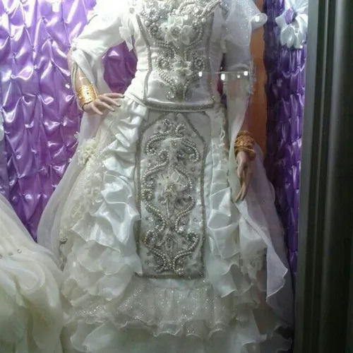 لباس زیبای عروسی با طرح بلوچی
