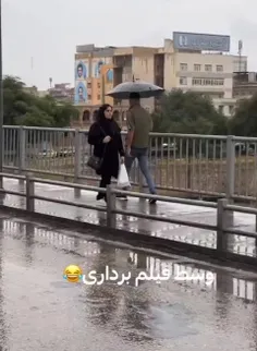 وسط صحنه احساسی 😂