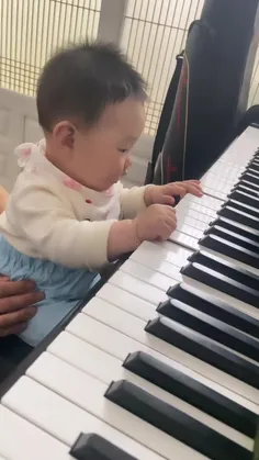 پیانیست فقط ایشون😍😂