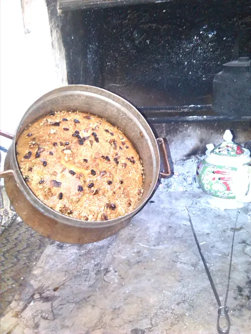 نان کماج دیروز با آتش پختیم ...