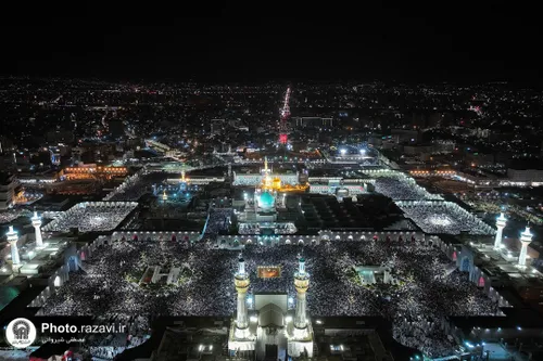 تصاویر جمعیت بسیار در حرم مطهر رضوی در شب ۲۱ رمضان امسال