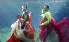 مزون لباس در زیر آب:-D مردم بیکارن