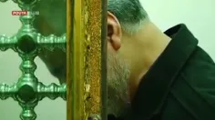 تصاویری از حضور سردار شهید حاج قاسم سلیمانی در روضه منوره